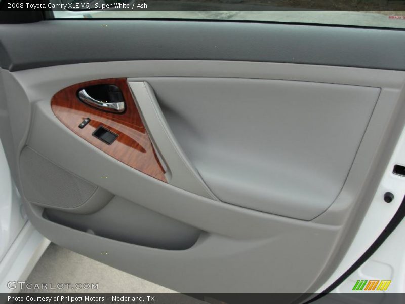 Super White / Ash 2008 Toyota Camry XLE V6