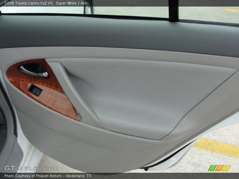 Super White / Ash 2008 Toyota Camry XLE V6