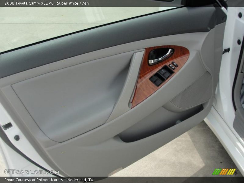 Super White / Ash 2008 Toyota Camry XLE V6