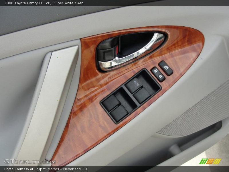 Super White / Ash 2008 Toyota Camry XLE V6