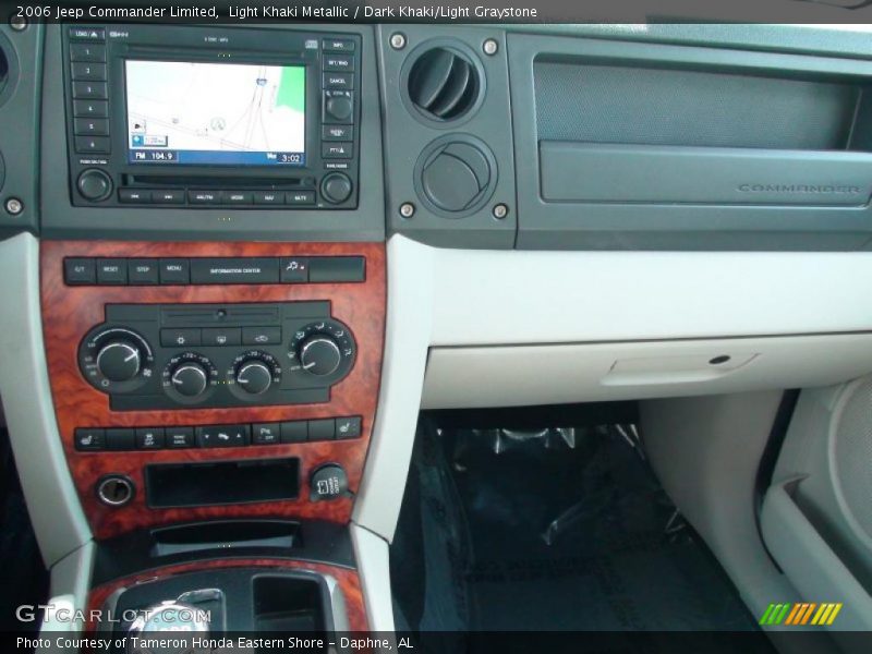 Light Khaki Metallic / Dark Khaki/Light Graystone 2006 Jeep Commander Limited