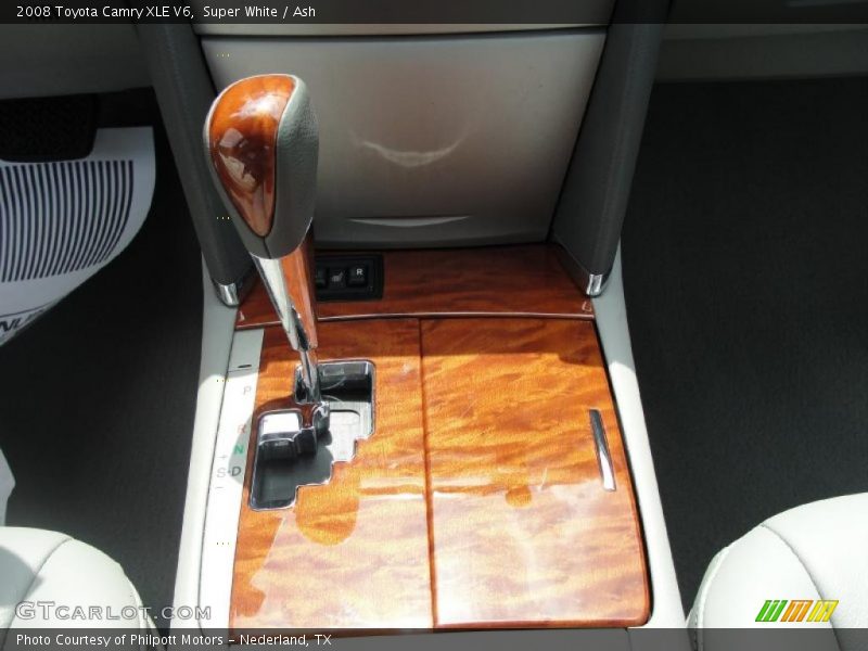 Super White / Ash 2008 Toyota Camry XLE V6