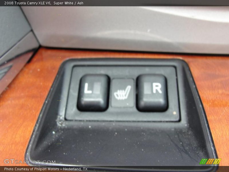 Super White / Ash 2008 Toyota Camry XLE V6