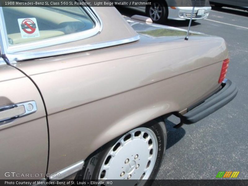 Light Beige Metallic / Parchment 1988 Mercedes-Benz SL Class 560 SL Roadster