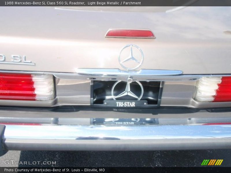 Light Beige Metallic / Parchment 1988 Mercedes-Benz SL Class 560 SL Roadster