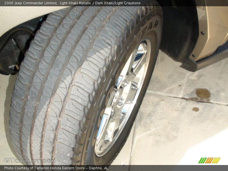Light Khaki Metallic / Dark Khaki/Light Graystone 2006 Jeep Commander Limited