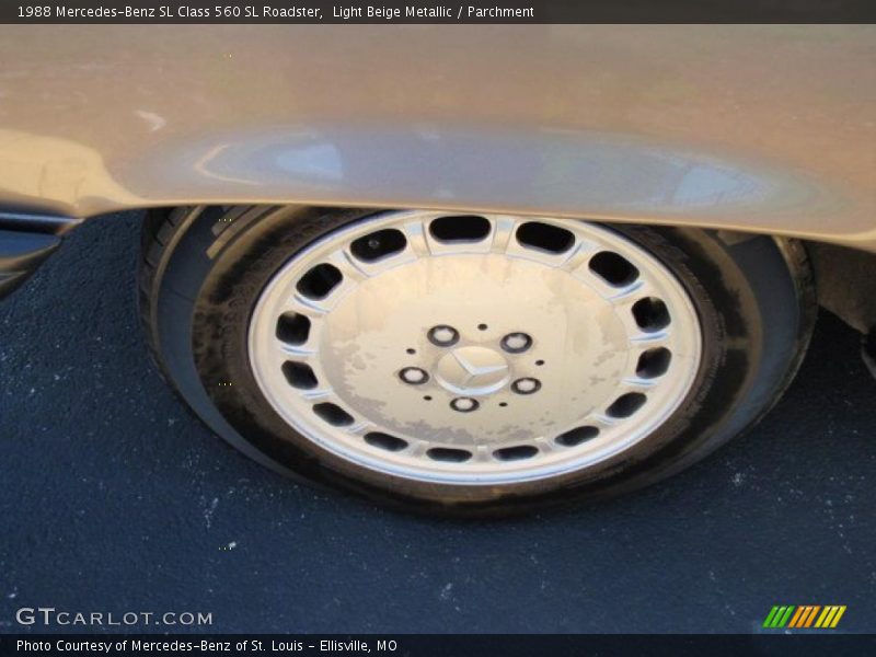 Light Beige Metallic / Parchment 1988 Mercedes-Benz SL Class 560 SL Roadster