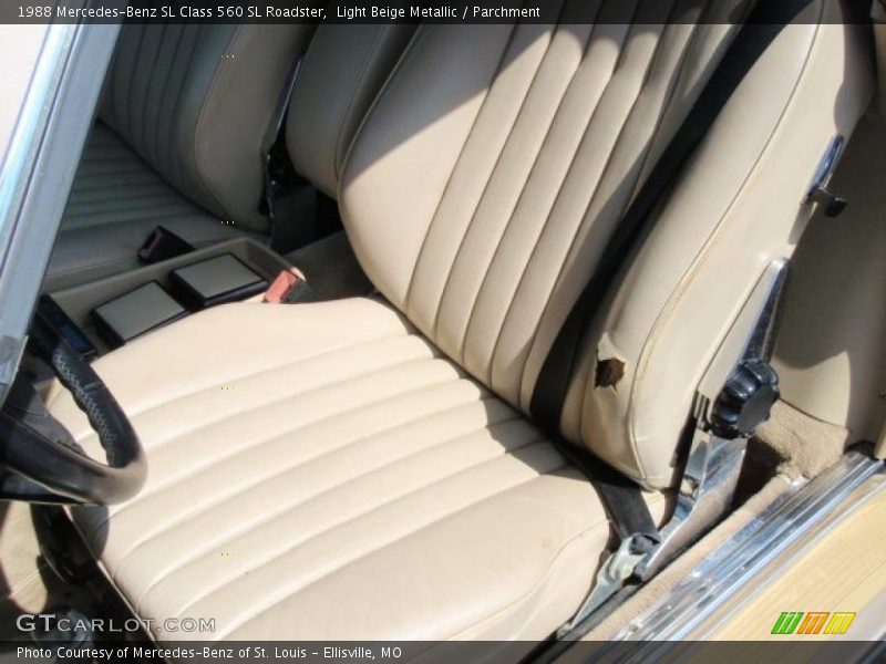 Light Beige Metallic / Parchment 1988 Mercedes-Benz SL Class 560 SL Roadster