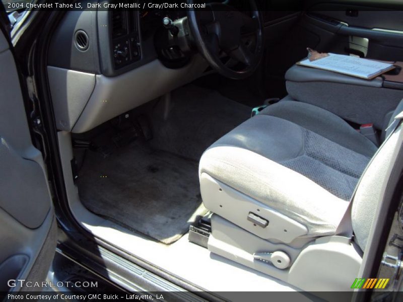 Dark Gray Metallic / Gray/Dark Charcoal 2004 Chevrolet Tahoe LS