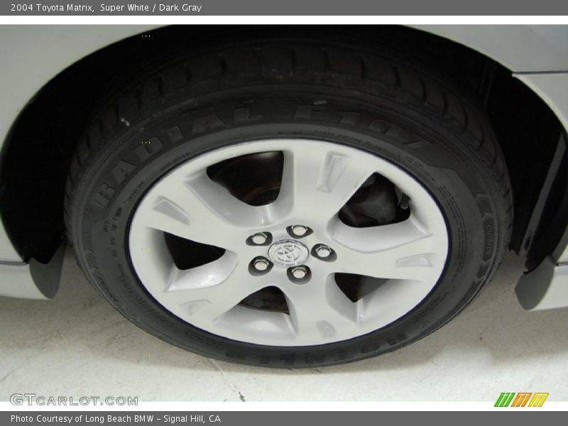 Super White / Dark Gray 2004 Toyota Matrix