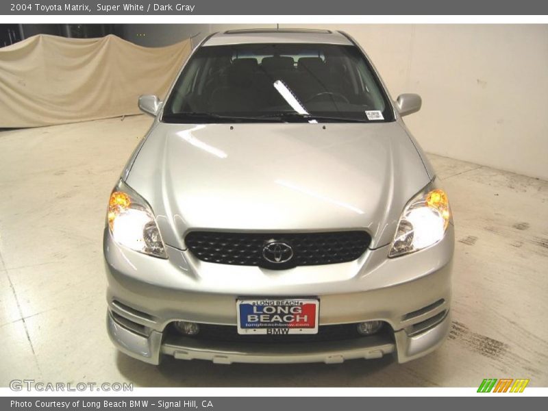 Super White / Dark Gray 2004 Toyota Matrix