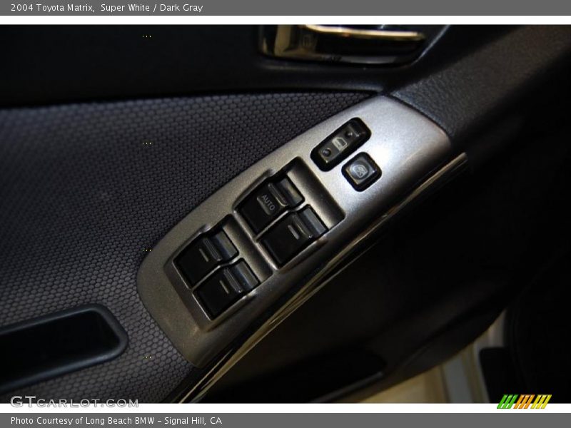 Super White / Dark Gray 2004 Toyota Matrix