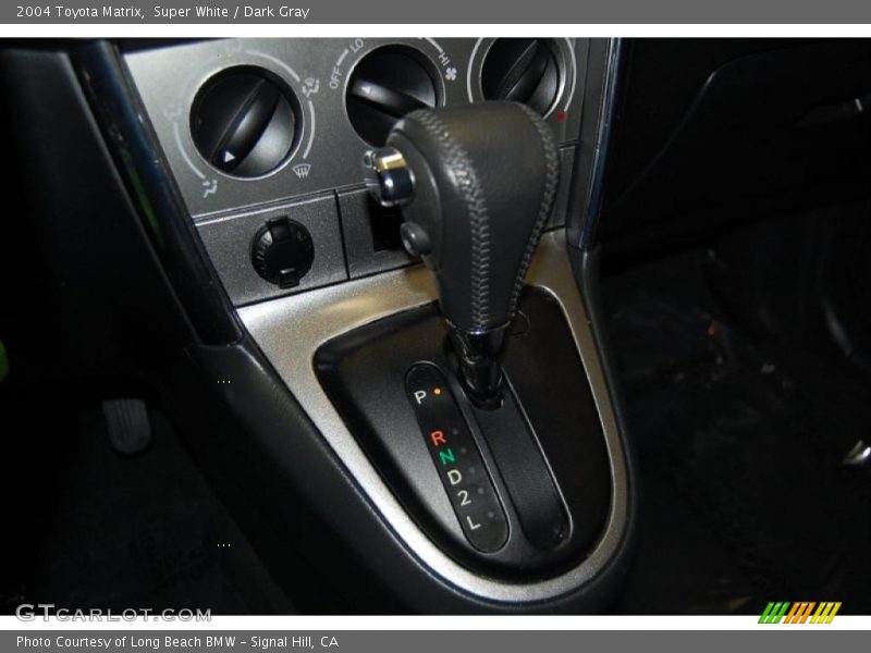 Super White / Dark Gray 2004 Toyota Matrix