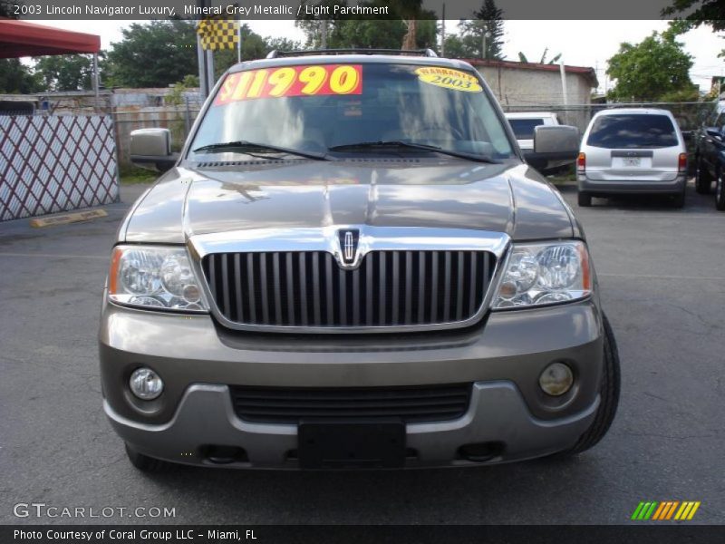 Mineral Grey Metallic / Light Parchment 2003 Lincoln Navigator Luxury