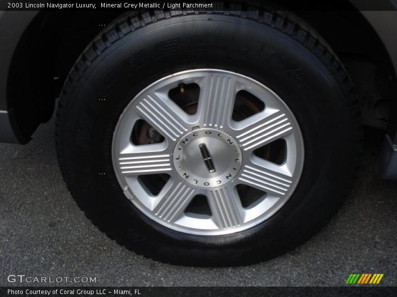 Mineral Grey Metallic / Light Parchment 2003 Lincoln Navigator Luxury