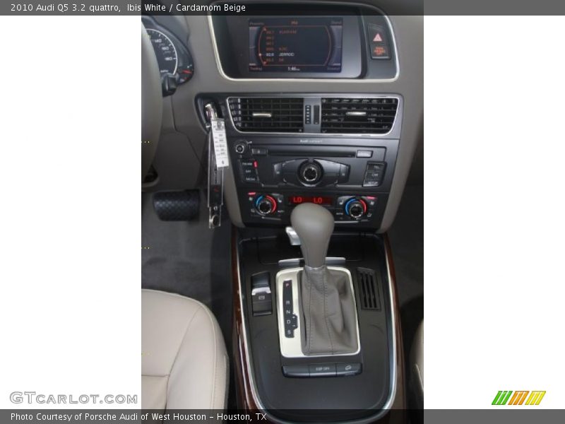 Ibis White / Cardamom Beige 2010 Audi Q5 3.2 quattro