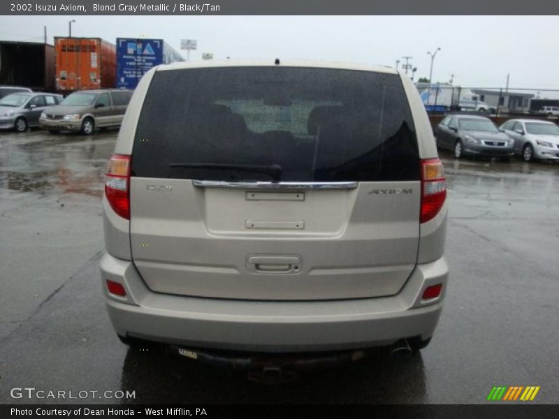 Blond Gray Metallic / Black/Tan 2002 Isuzu Axiom