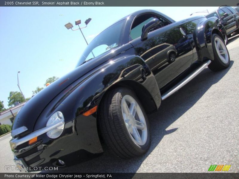 Smokin' Asphalt Black / Ebony Black 2005 Chevrolet SSR