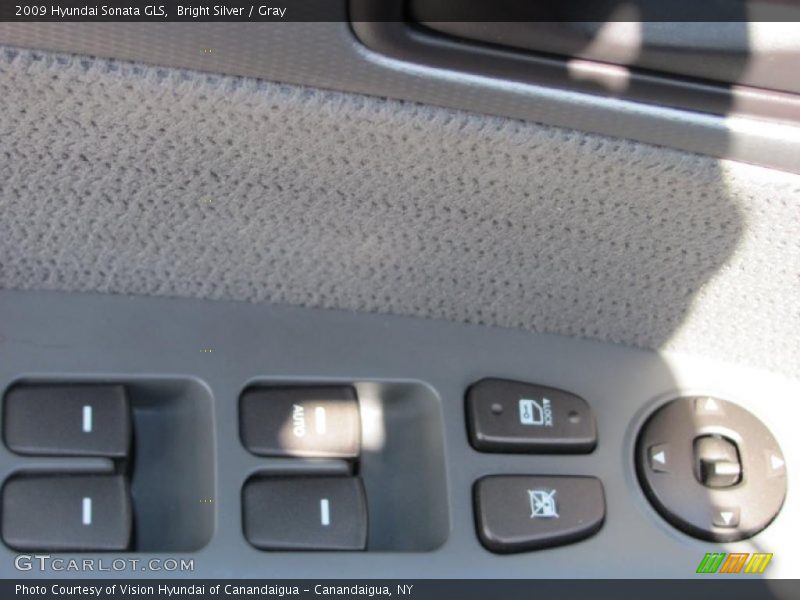 Bright Silver / Gray 2009 Hyundai Sonata GLS