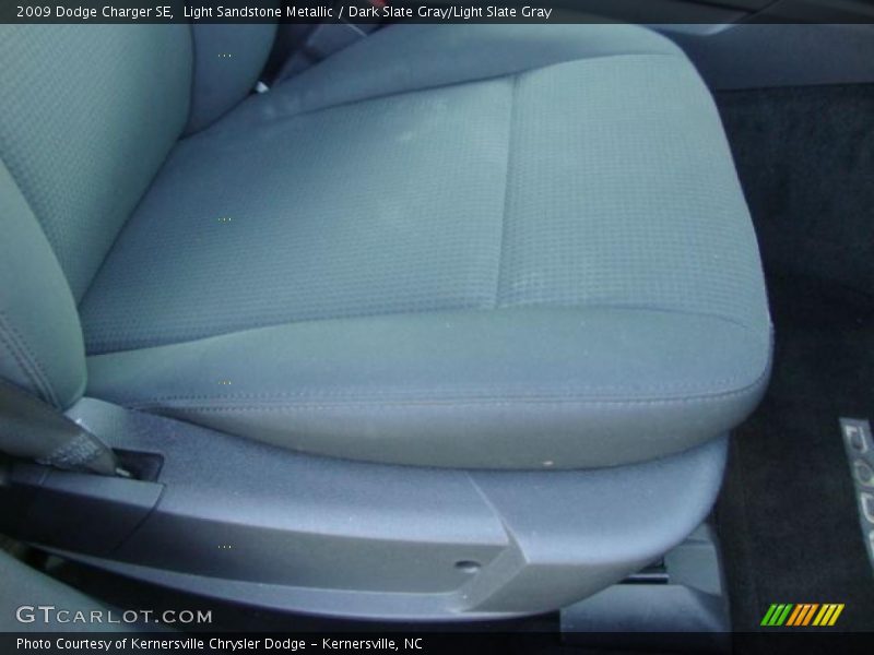 Light Sandstone Metallic / Dark Slate Gray/Light Slate Gray 2009 Dodge Charger SE