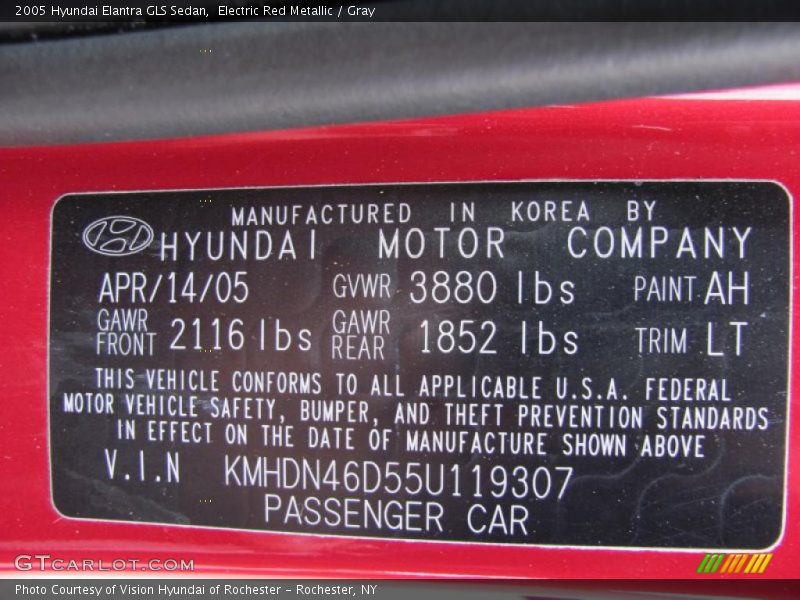 Electric Red Metallic / Gray 2005 Hyundai Elantra GLS Sedan