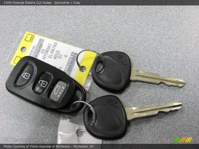 Quicksilver / Gray 2009 Hyundai Elantra GLS Sedan