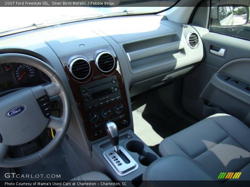 Silver Birch Metallic / Pebble Beige 2007 Ford Freestyle SEL