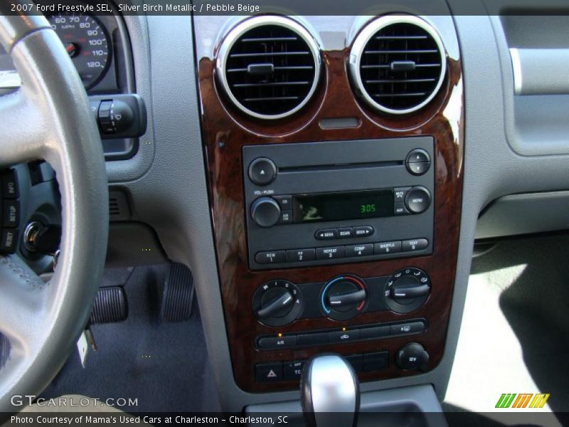 Silver Birch Metallic / Pebble Beige 2007 Ford Freestyle SEL