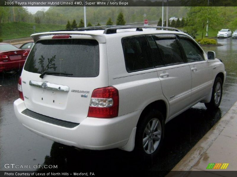 Super White / Ivory Beige 2006 Toyota Highlander Hybrid Limited 4WD