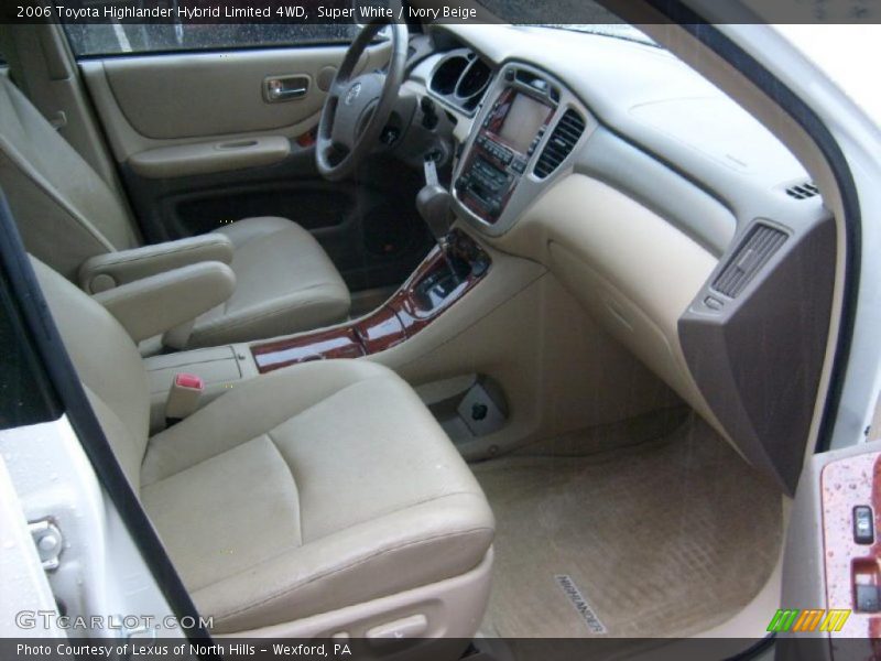 Super White / Ivory Beige 2006 Toyota Highlander Hybrid Limited 4WD