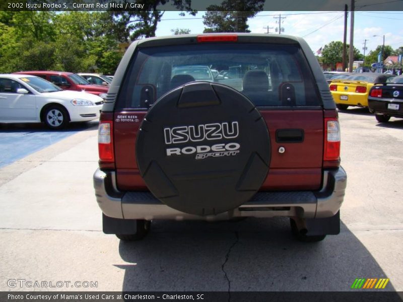 Currant Red Mica / Gray 2002 Isuzu Rodeo S