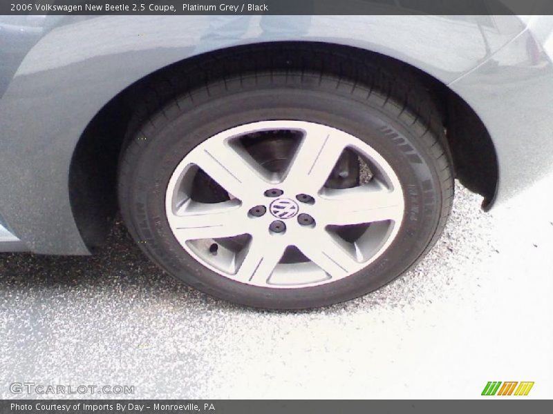 Platinum Grey / Black 2006 Volkswagen New Beetle 2.5 Coupe