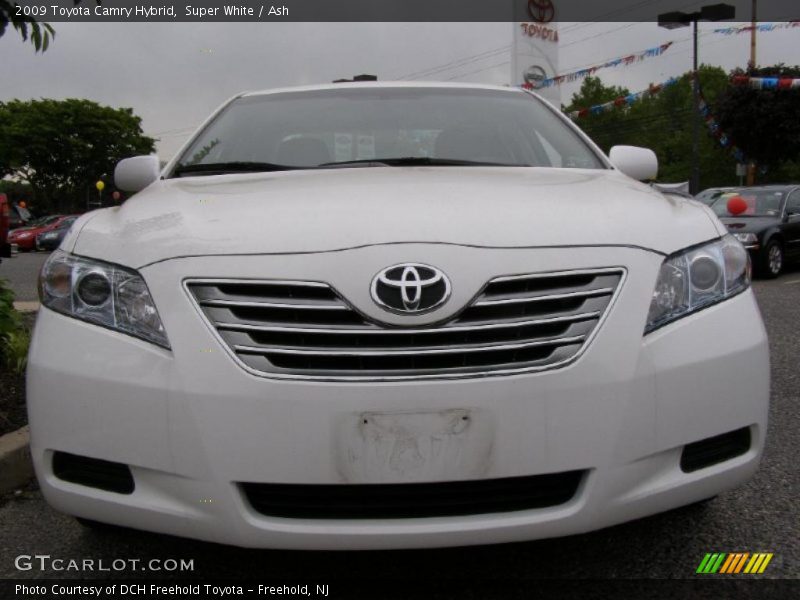 Super White / Ash 2009 Toyota Camry Hybrid