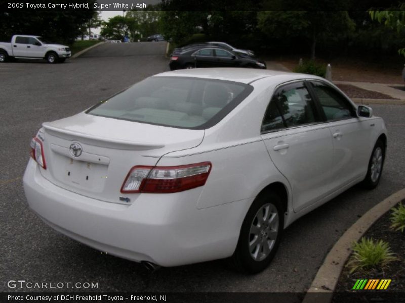 Super White / Ash 2009 Toyota Camry Hybrid