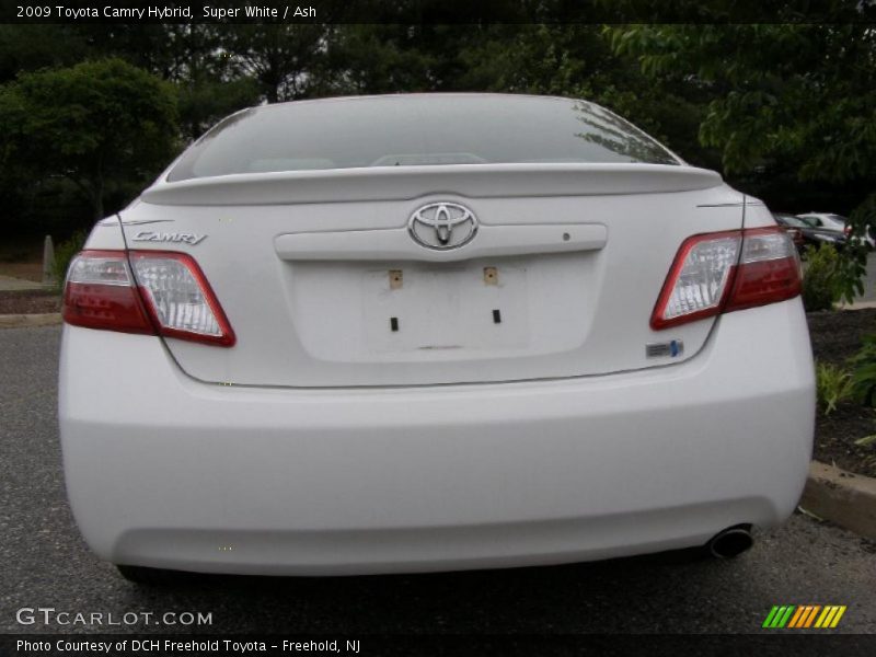 Super White / Ash 2009 Toyota Camry Hybrid
