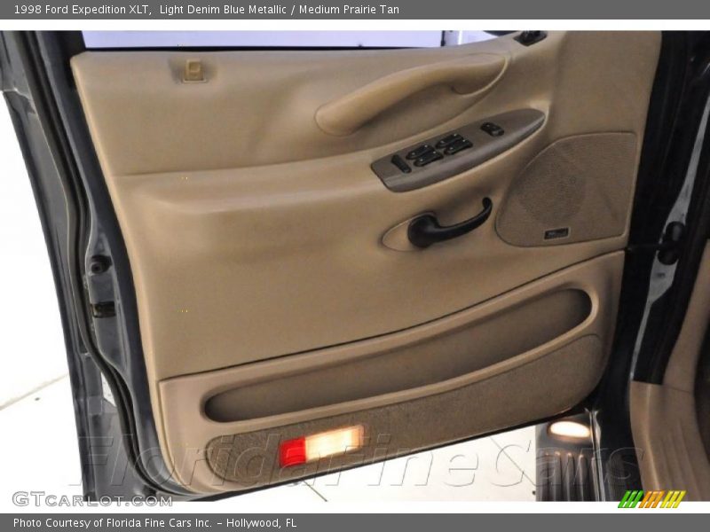 Light Denim Blue Metallic / Medium Prairie Tan 1998 Ford Expedition XLT