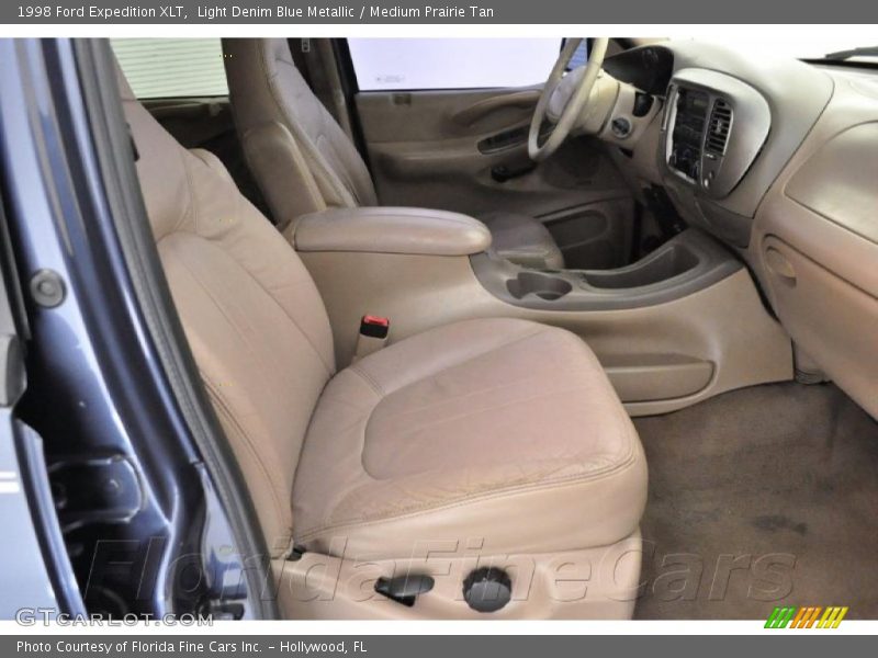 Light Denim Blue Metallic / Medium Prairie Tan 1998 Ford Expedition XLT