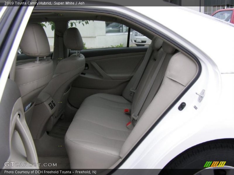 Super White / Ash 2009 Toyota Camry Hybrid