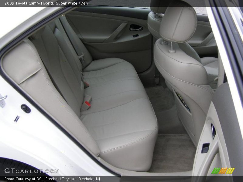 Super White / Ash 2009 Toyota Camry Hybrid