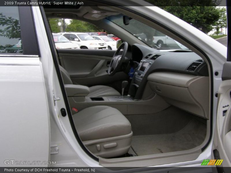 Super White / Ash 2009 Toyota Camry Hybrid