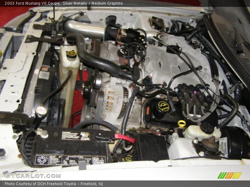 Silver Metallic / Medium Graphite 2003 Ford Mustang V6 Coupe