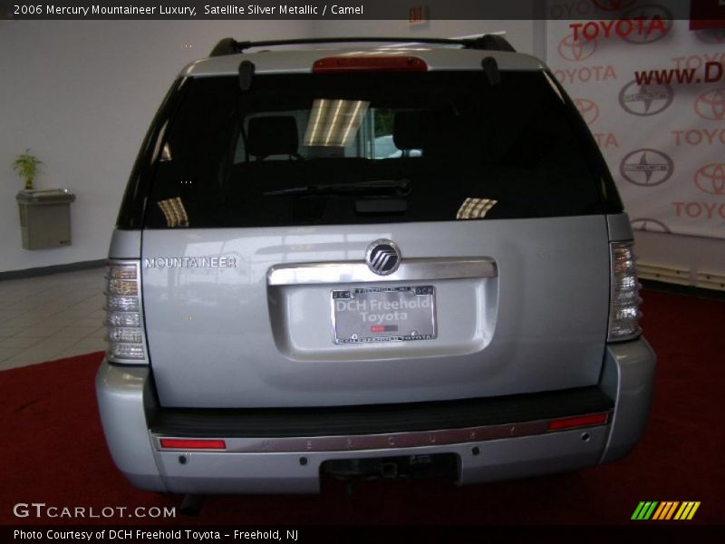 Satellite Silver Metallic / Camel 2006 Mercury Mountaineer Luxury
