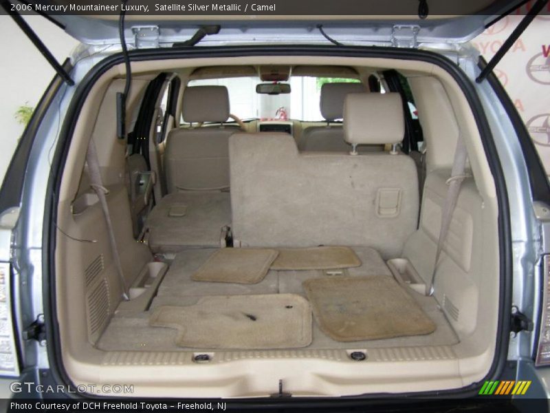 Satellite Silver Metallic / Camel 2006 Mercury Mountaineer Luxury