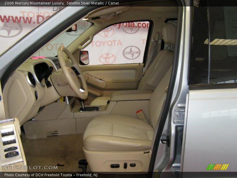 Satellite Silver Metallic / Camel 2006 Mercury Mountaineer Luxury