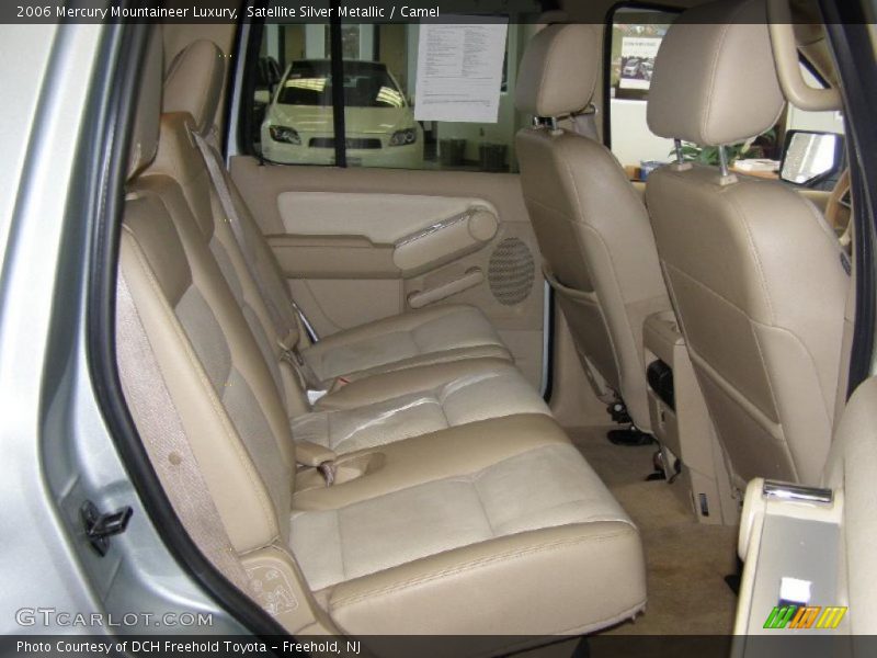 Satellite Silver Metallic / Camel 2006 Mercury Mountaineer Luxury