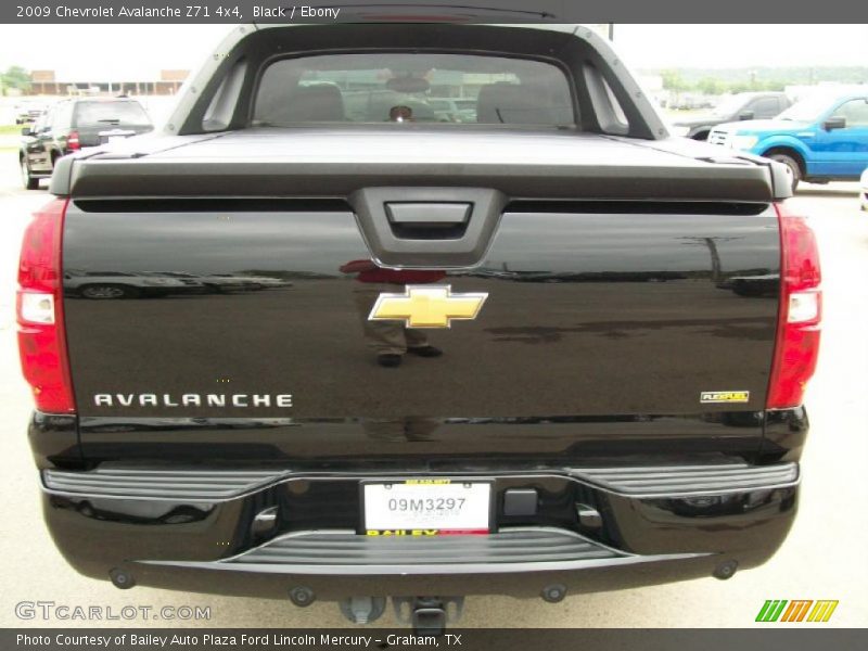 Black / Ebony 2009 Chevrolet Avalanche Z71 4x4