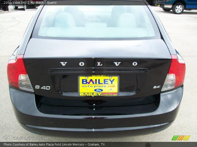 Black / Quartz 2009 Volvo S40 2.4i