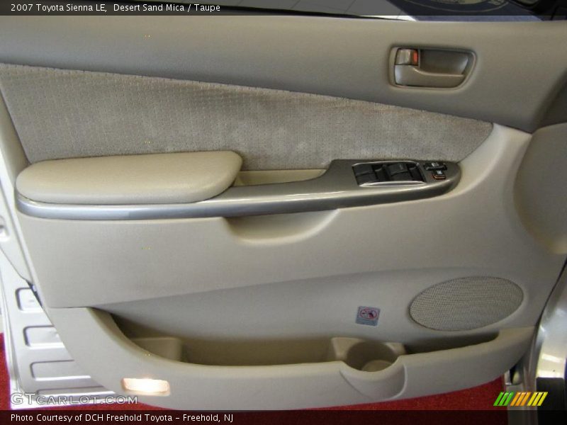 Desert Sand Mica / Taupe 2007 Toyota Sienna LE
