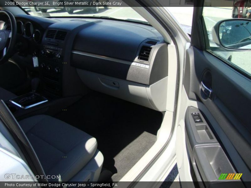 Bright Silver Metallic / Dark Slate Gray 2008 Dodge Charger SE