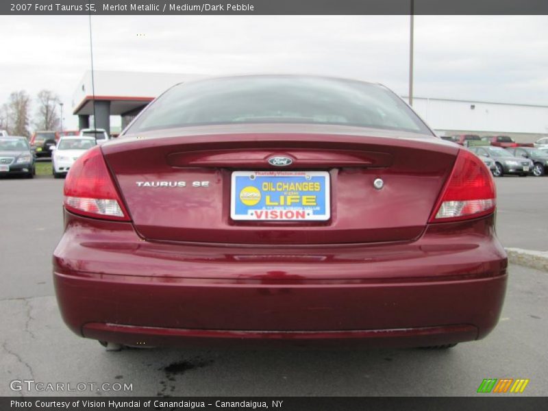 Merlot Metallic / Medium/Dark Pebble 2007 Ford Taurus SE